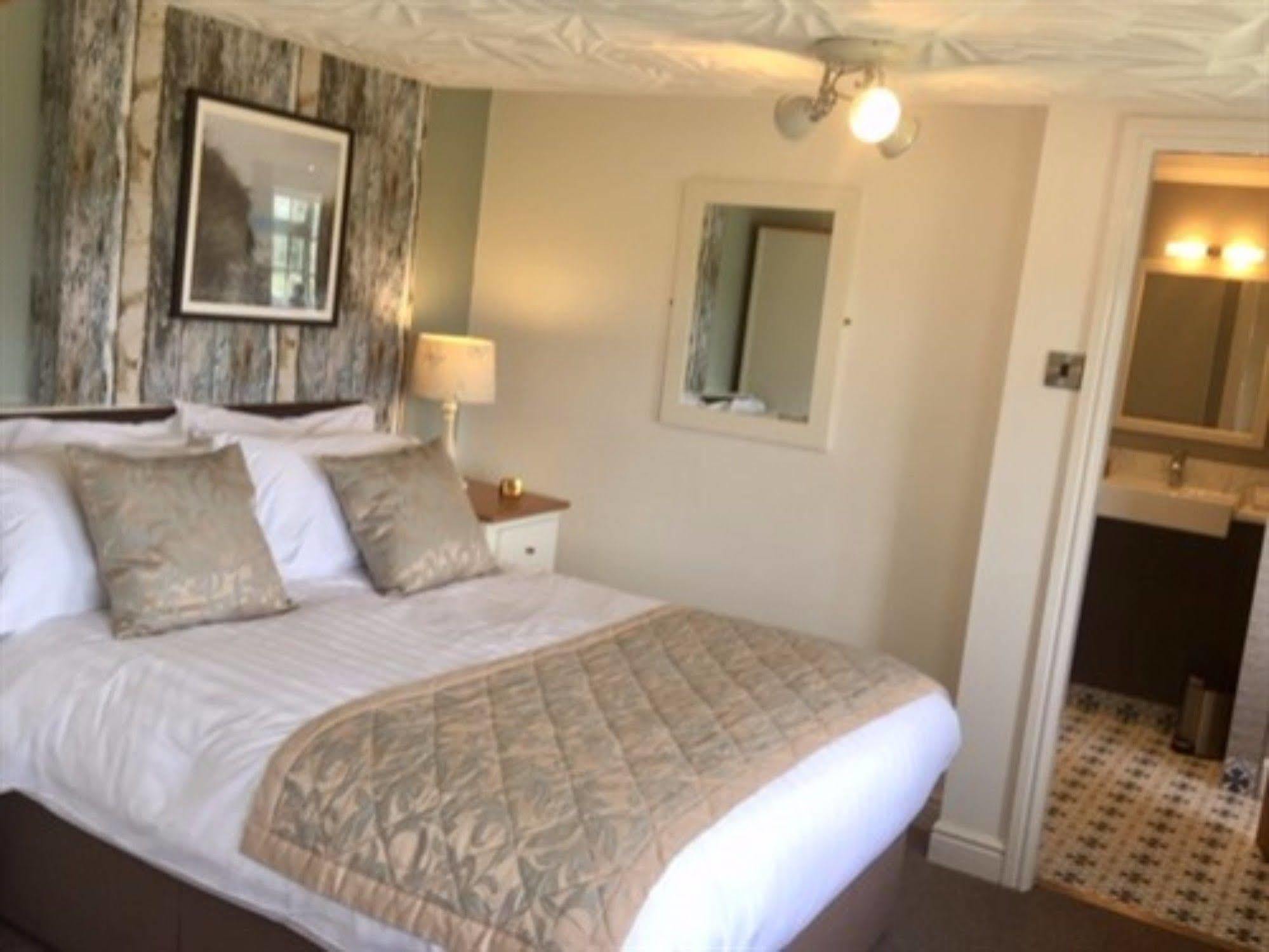 The Swan Inn Нантвич Экстерьер фото